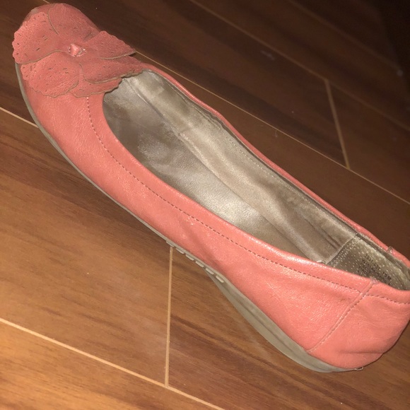 G.H Bass&Co. - Picture 2 of 3